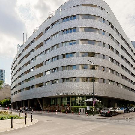 Deluxe Apartment Wronia 45 With Ac, Parking & Balcony By Renters Prestige Warszawa Zewnętrze zdjęcie