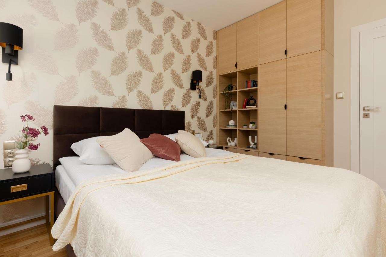 Deluxe Apartment Wronia 45 With Ac, Parking & Balcony By Renters Prestige Warszawa Zewnętrze zdjęcie